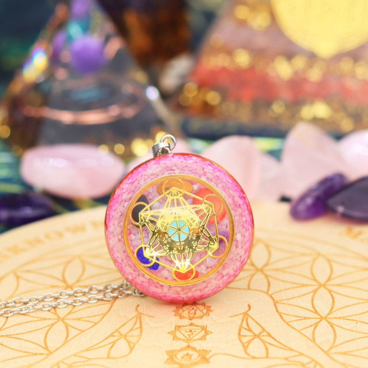 Collier pendentif cube de métatron Olivenorma en époxy avec gravier de cristal