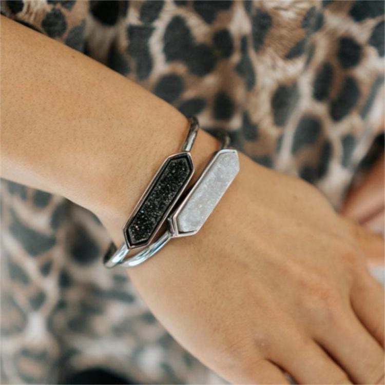 Bracelet manchette en cuivre et métal avec grappe de cristaux naturels Olivenorma