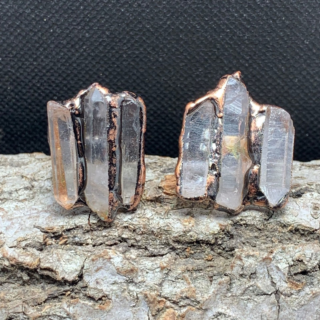 Bague réglable à triple combinaison irrégulière en quartz clair naturel Olivenorma