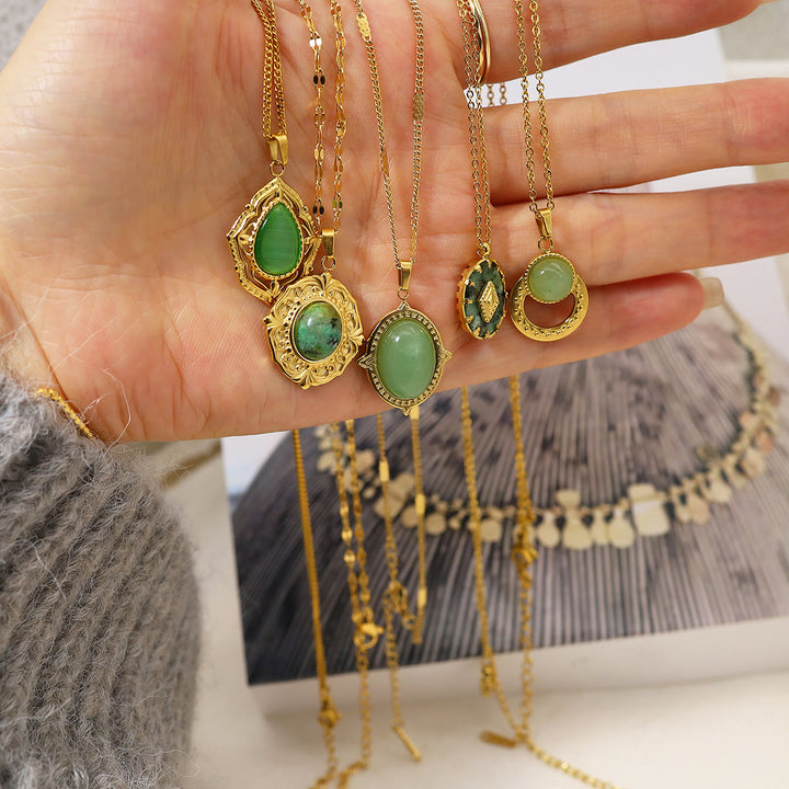 Collier pendentif ovale vert turquoise africain Olivenorma