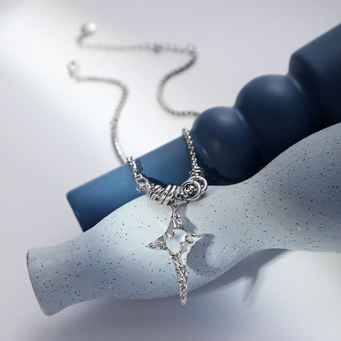 Collier pendentif étoile plissée en alliage avec pierre de lune Olivenorma