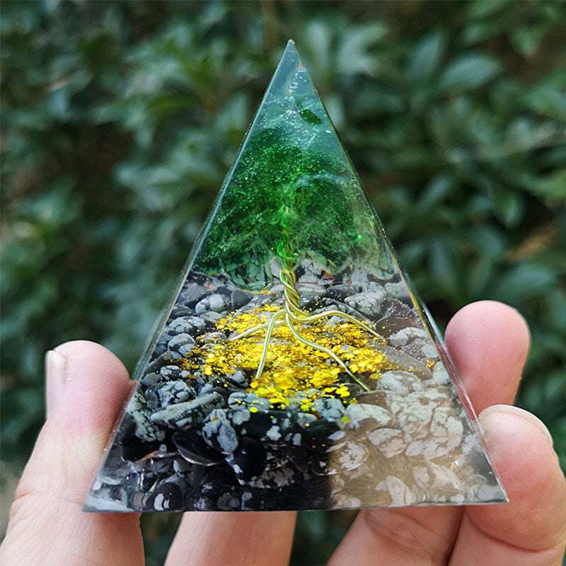Pyramide d'orgone en albâtre Olivenorma