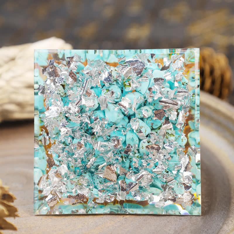 Pyramide d'orgone en grès Olivenorma avec Bouddha turquoise