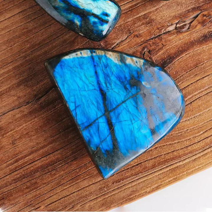 Pierre précieuse de décoration en pierre brute de labradorite naturelle Olivenorma