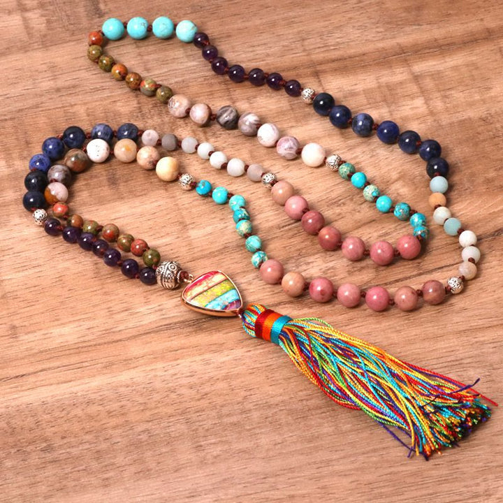 Collier Mala avec pendentif en forme de triangle chakra en pierres naturelles magnifiques Olivenorma