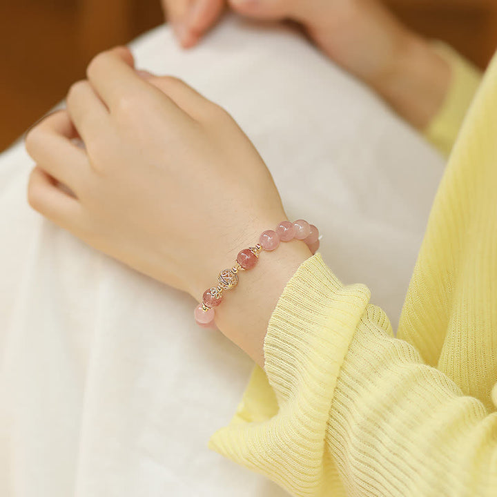 Bracelet en pierres précieuses Love en quartz fraise