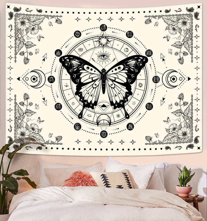 Tapisserie beige Olivenorma, papillon noir, fleur de lune