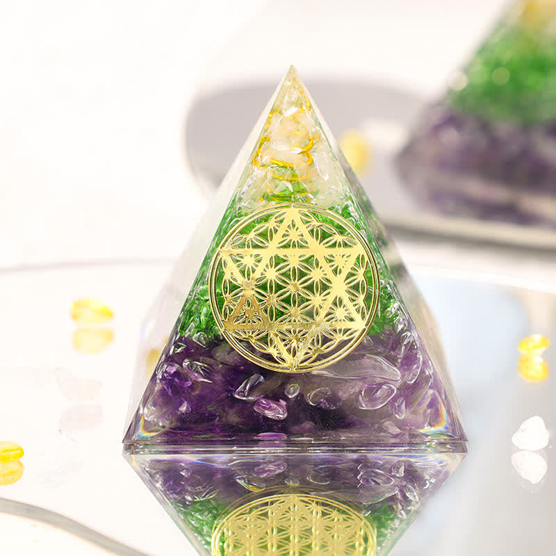 Pyramide d'orgone en cristal hexagramme de la fleur de vie Olivenorma