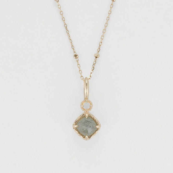Collier avec anneau carré en pierre naturelle de labradorite Olivenorma