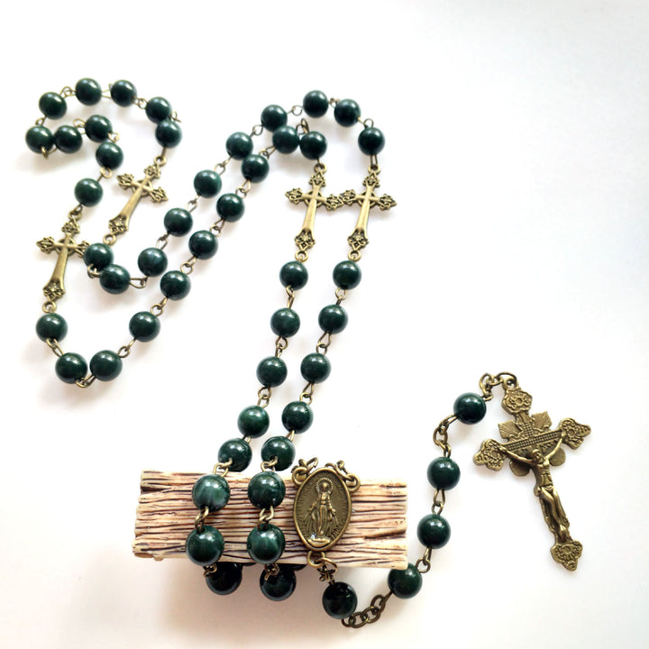 Collier chapelet avec pendentif en forme de croix en cuivre et malachite Olivenorma