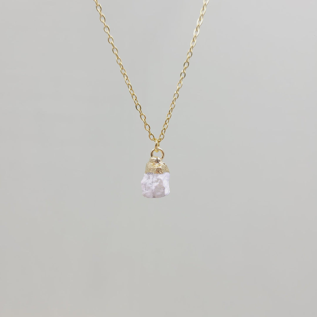 Collier en pierre précieuse brute irrégulière en cristal Olivenorma