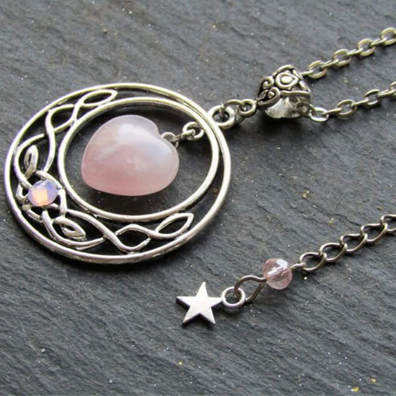 Collier Bohemia en quartz rose avec cœur, lune et étoile Olivenorma