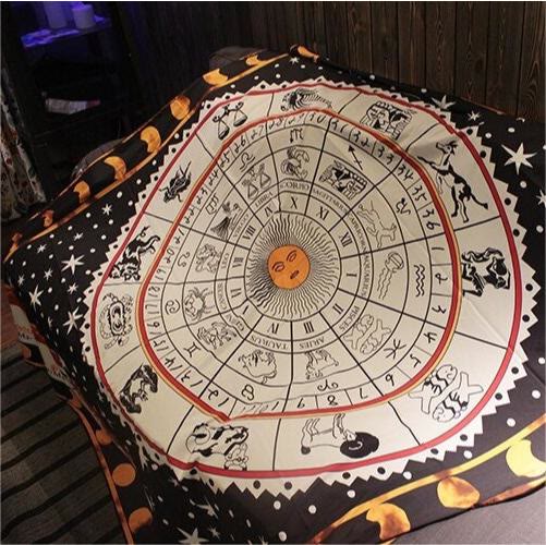 Tapisserie en polyester motif sorcière et nappe de tarot Olivenorma