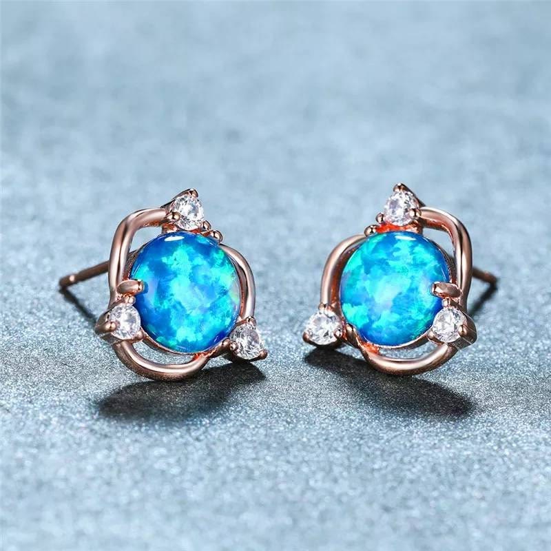 Boucles d'oreilles à tige rondes en zircon blanc et opale Olivenorma