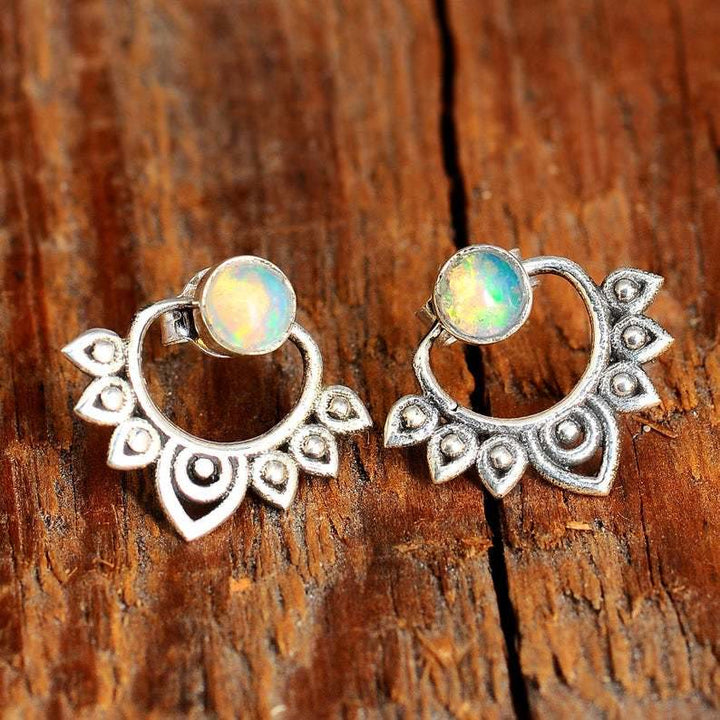 Boucles d'oreilles décoratives en opale naturelle de lotus Olivenorma