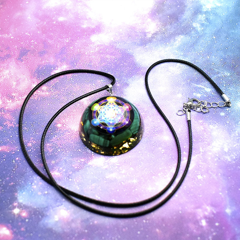 Collier pendentif cube de Métatron en malachite naturelle Olivenorma