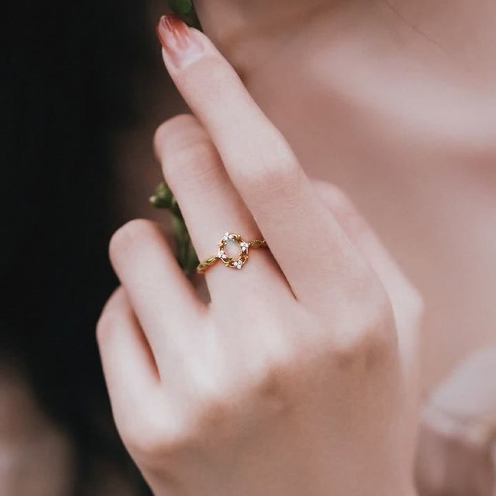 Bague ajustable de luxe en opale légère Olivenorma