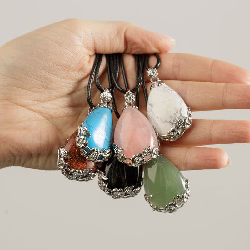 Collier Goutte d'eau Prune en Pierre Naturelle