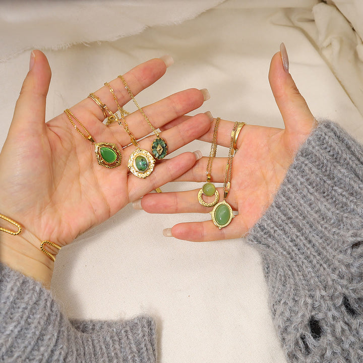 Collier pendentif ovale vert turquoise africain Olivenorma