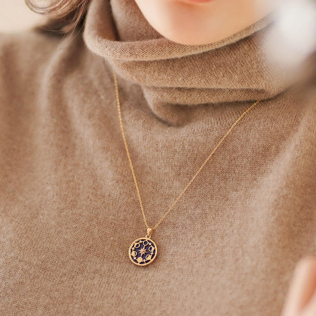 Collier Olivenorma en lapis-lazuli avec huit phases de lune et étoile