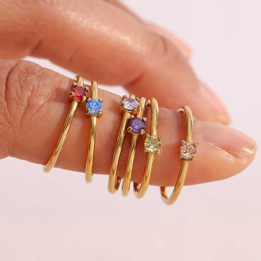 Bague simple en acier inoxydable plaqué 18 carats avec pierre de naissance Olivenorma