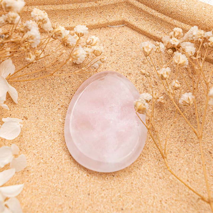 Pierre de guérison pour le pouce en quartz rose Olivenorma