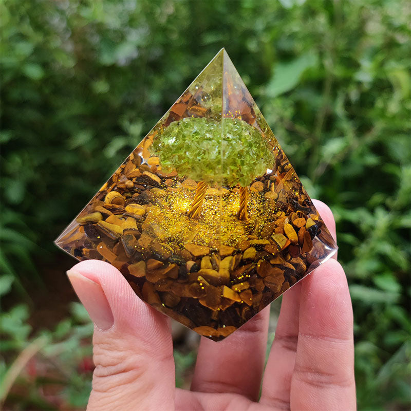 Pyramide d'orgone de l'arbre de vie Olivenorma Tiger Eye avec péridot