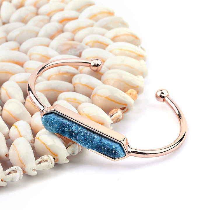 Bracelet manchette en cuivre et métal avec grappe de cristaux naturels Olivenorma