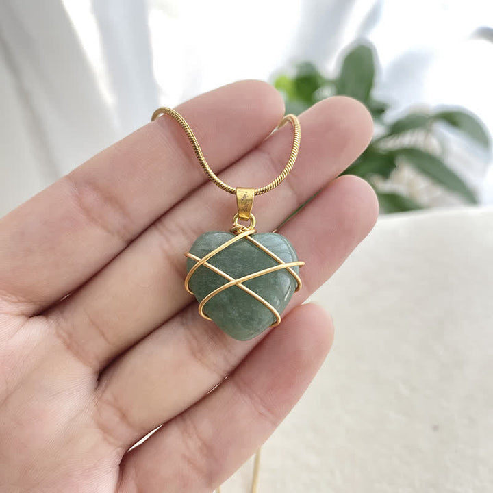 Collier en cristal naturel en forme de cœur Olivenorma