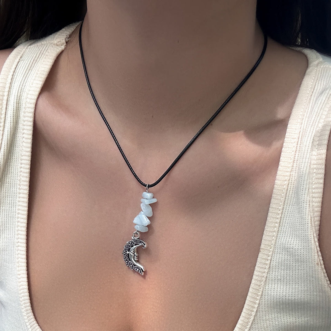 Collier en cuir et fil ciré avec pompon papillon en pierre naturelle Olivenorma