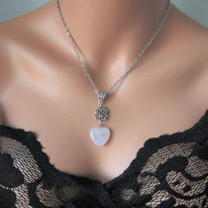 Collier en forme de cœur en quartz rose et lotus de Bohême Olivenorma