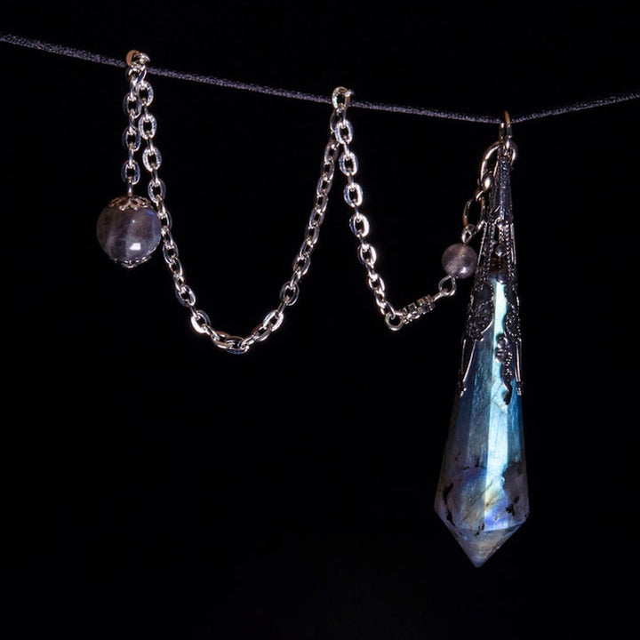 Pendule de protection en pierre de lune grise
