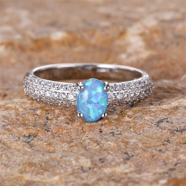 Bague à bande ronde en zircon opale « Shiny Elegance » Olivenorma