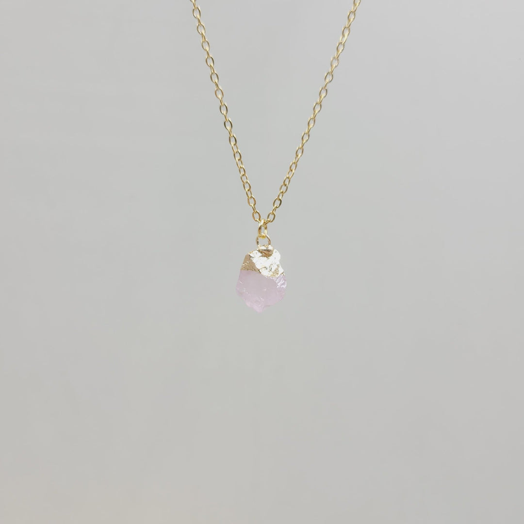 Collier en pierre précieuse brute irrégulière en cristal Olivenorma