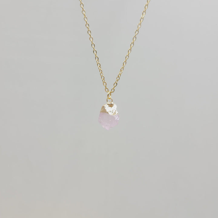 Collier en pierre précieuse brute irrégulière en cristal Olivenorma