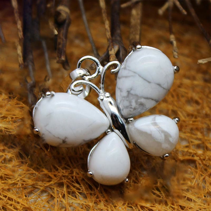 Collier papillon en cristal naturel Olivenorma