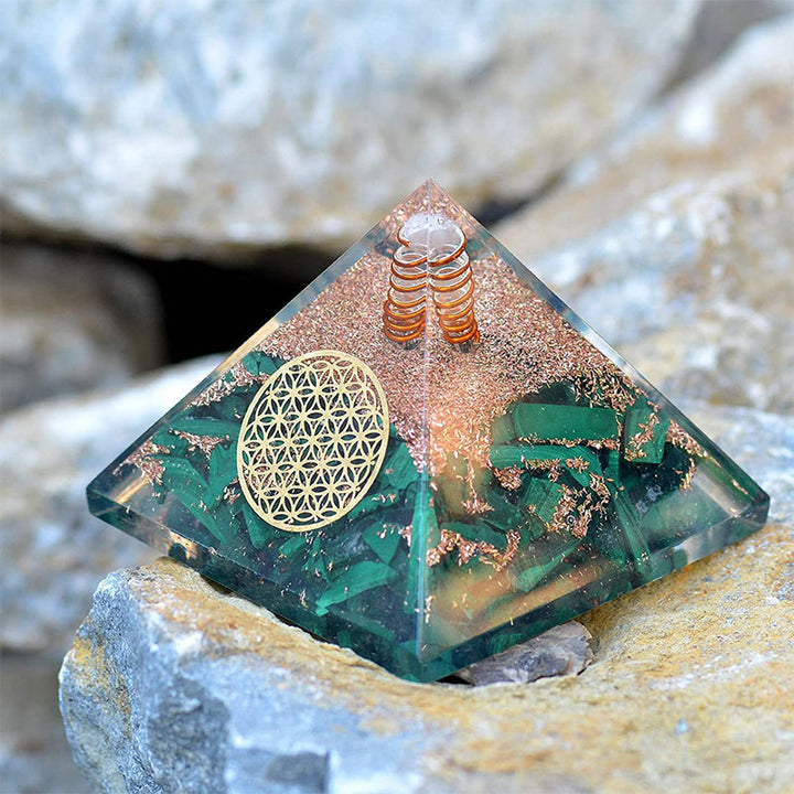 Symbole de la fleur de vie en malachite Olivenorma Pyramide orgone