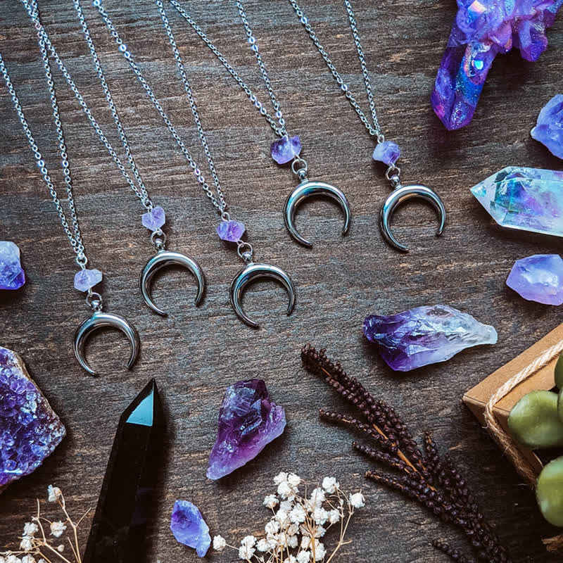 Olivenorma "LUNATHYST" - Collier avec pendentif lune sorcière en améthyste