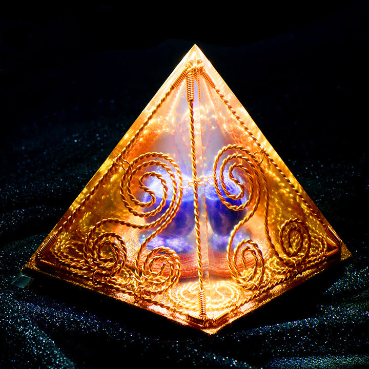 Cube à triple hélice Olivenorma - Pyramide d'orgone en améthyste totem égyptien antique