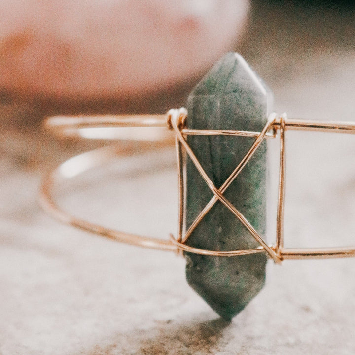 Bracelet en fil hexagonal en cristal naturel Olivenorma