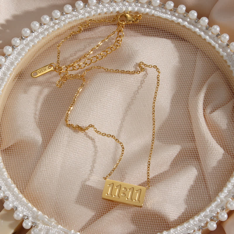 Collier et bague délicats avec le numéro angélique Olivenorma 11:11