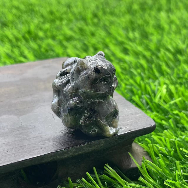 Décoration en pierre précieuse de renard à neuf queues en pierre naturelle Olivenorma de 3 cm