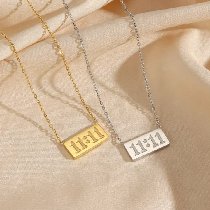 Collier et bague délicats avec le numéro angélique Olivenorma 11:11
