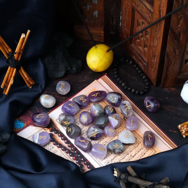 Alphabet runique Olivenorma Pierre graphique sculptée Équilibre Décoration de pierres précieuses