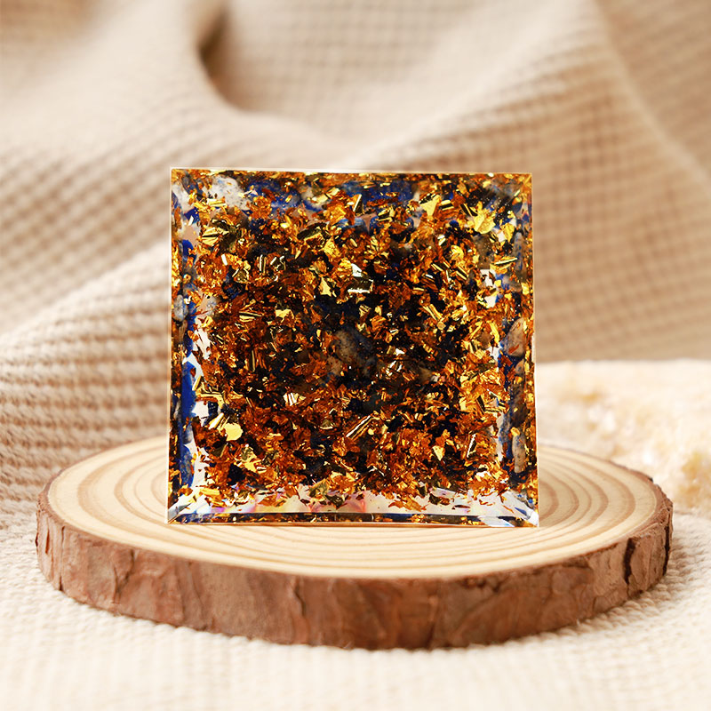 Pilier d'aigue-marine Olivenorma avec pyramide d'orgone Hamsa en lapis-lazuli