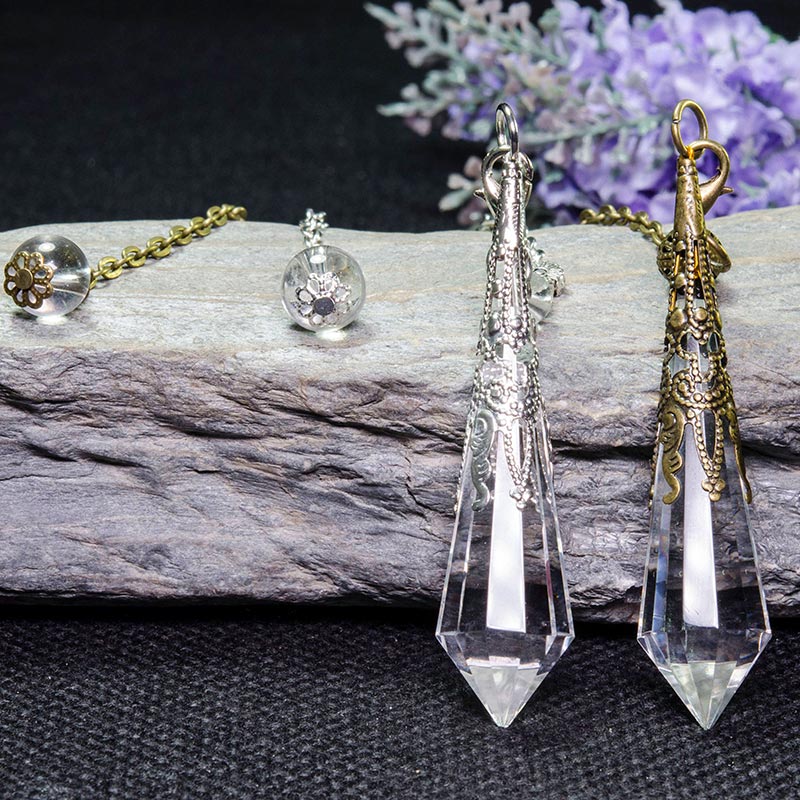 Pendule de méditation en cristal clair