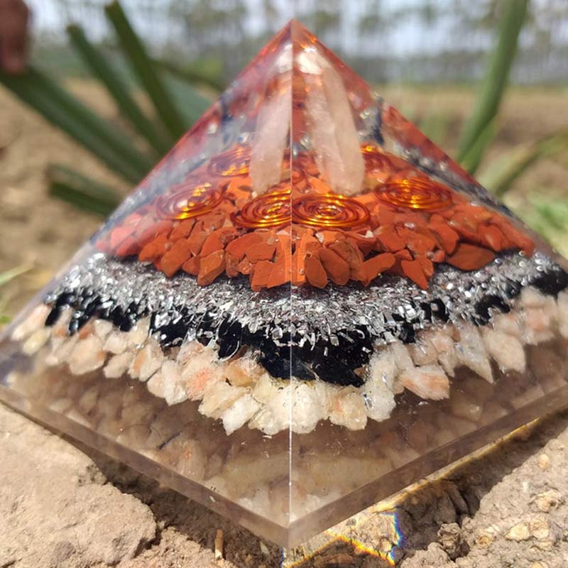 Pilier en cristal transparent Olivenorma avec pyramide orgonite en pierre solaire
