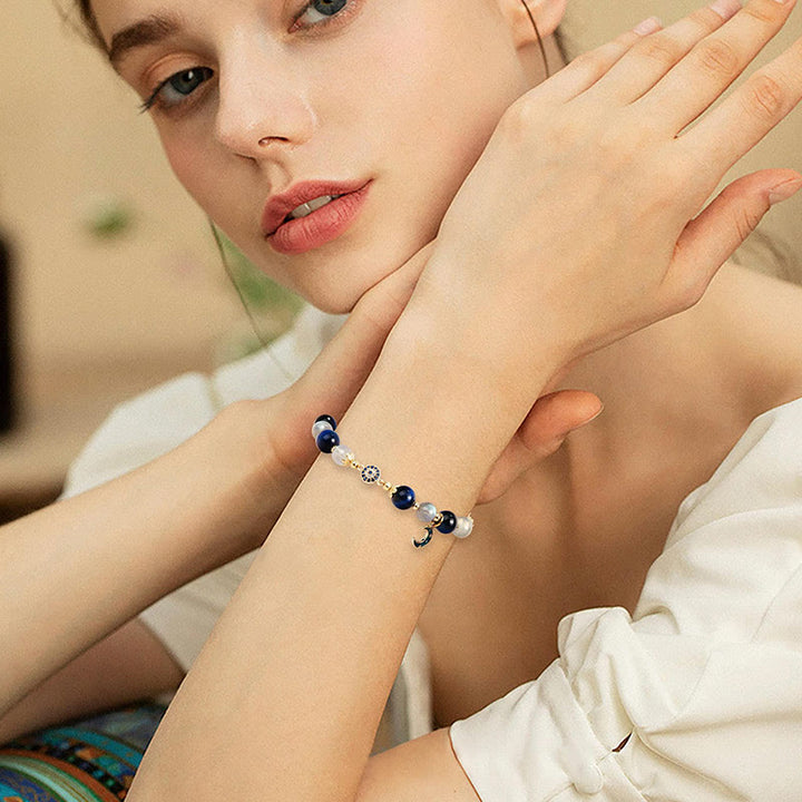 Bracelet Olivenorma en pierre de lune et saphir contre le mauvais œil