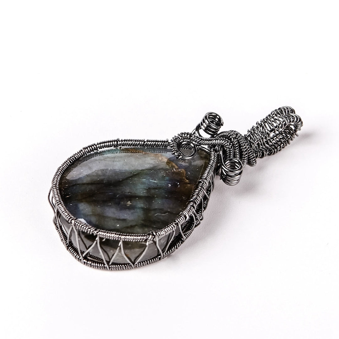 Collier avec pendentif en fil de fer amorphe en labradorite naturelle Olivenorma