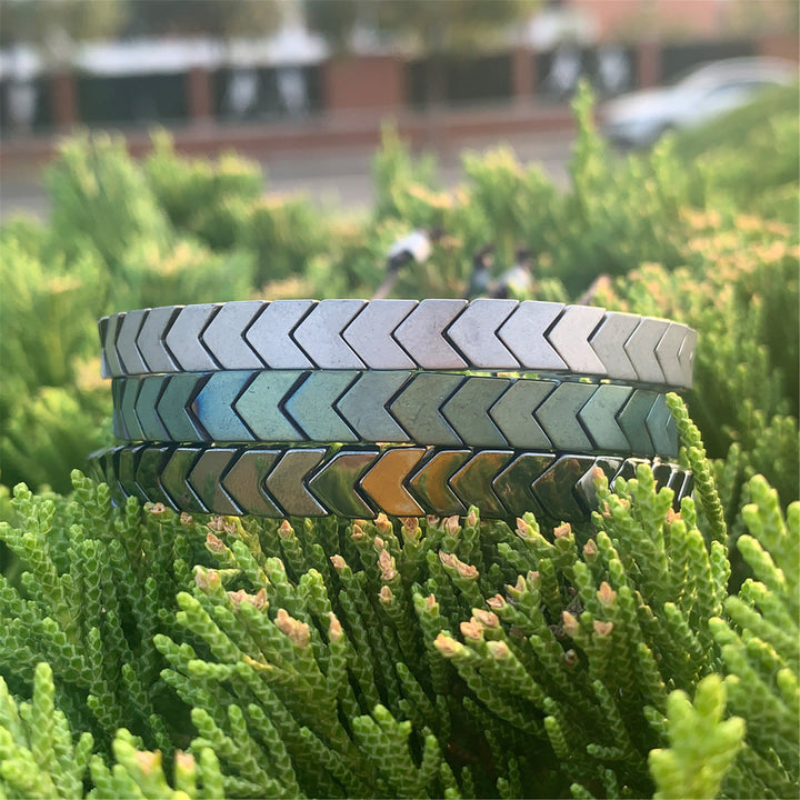 Bracelet ajustable Olivenorma en hématite mate avec flèches